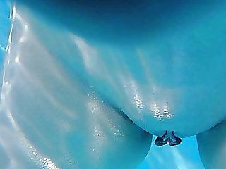 Perfectly Shaved Beefy Lipped Pussy Underwater Video