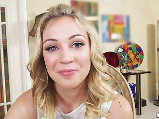 Heavenly bisexual blonde hottie has a threesome with a brunette